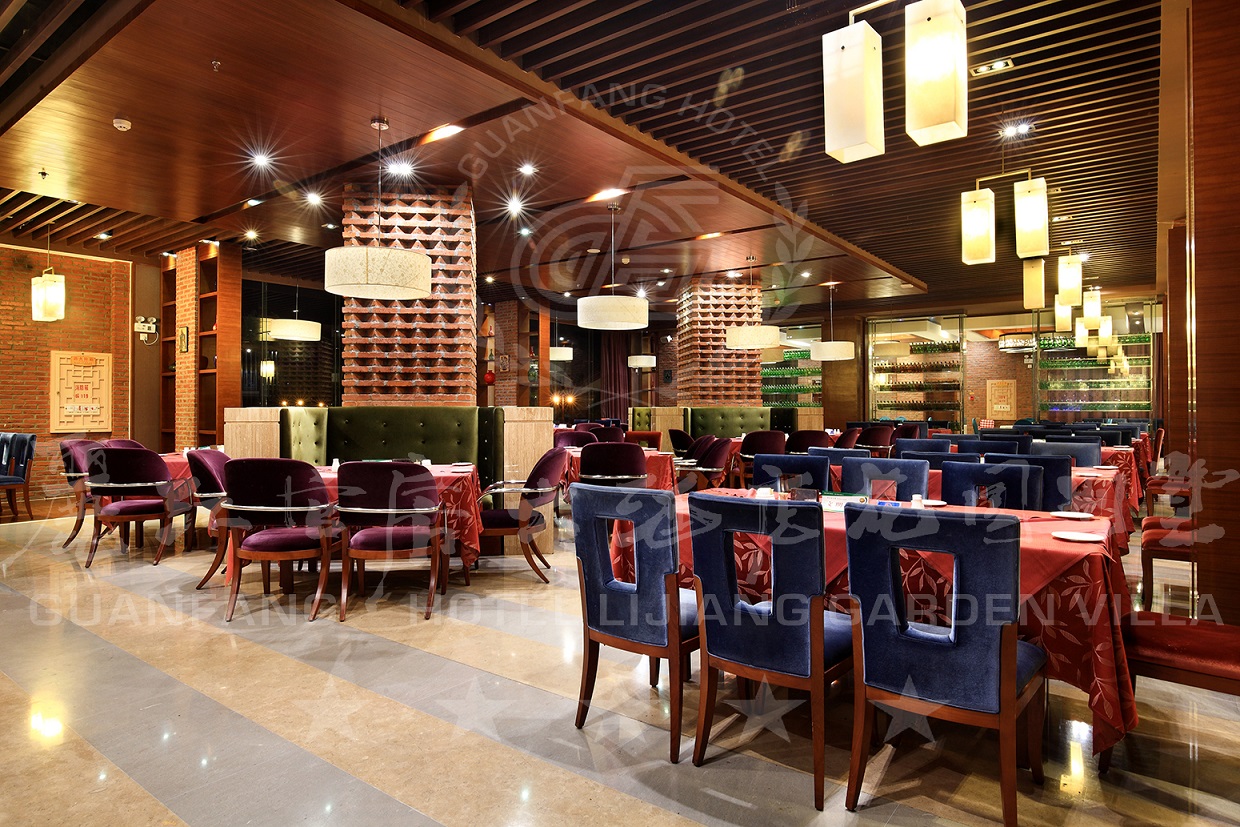 丽江官房酒店花园别墅