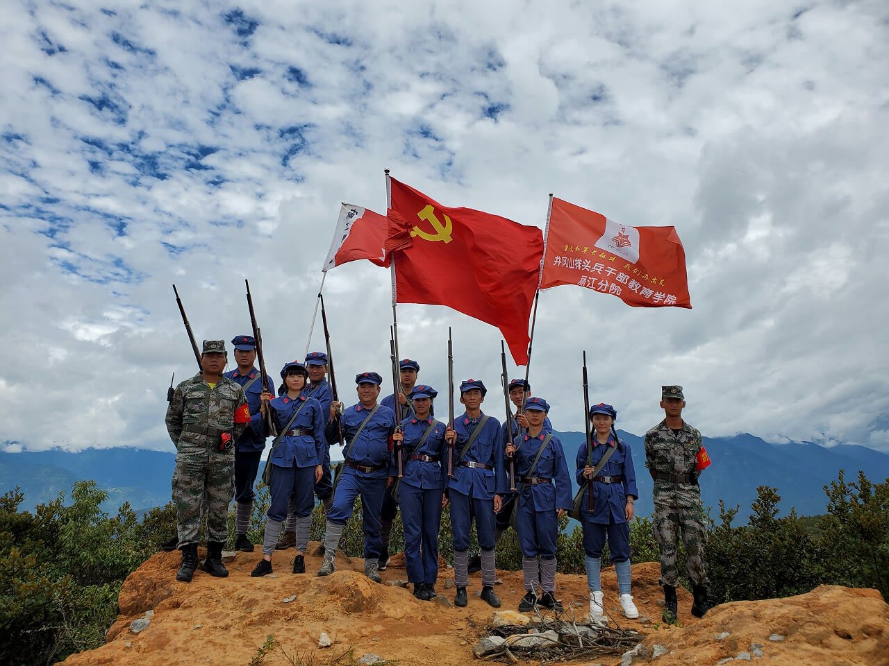 丽江红色拓展培训