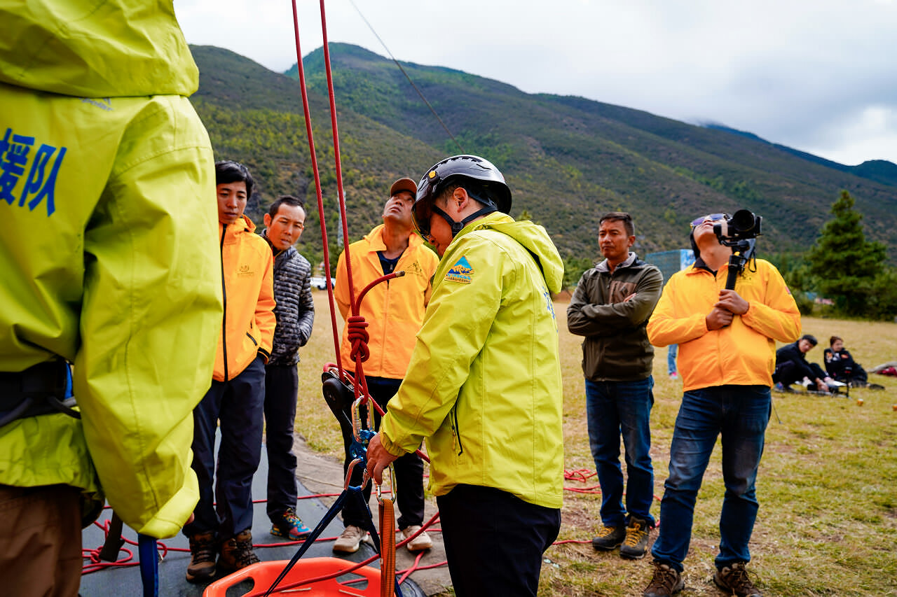 丽江登山协会救援分队