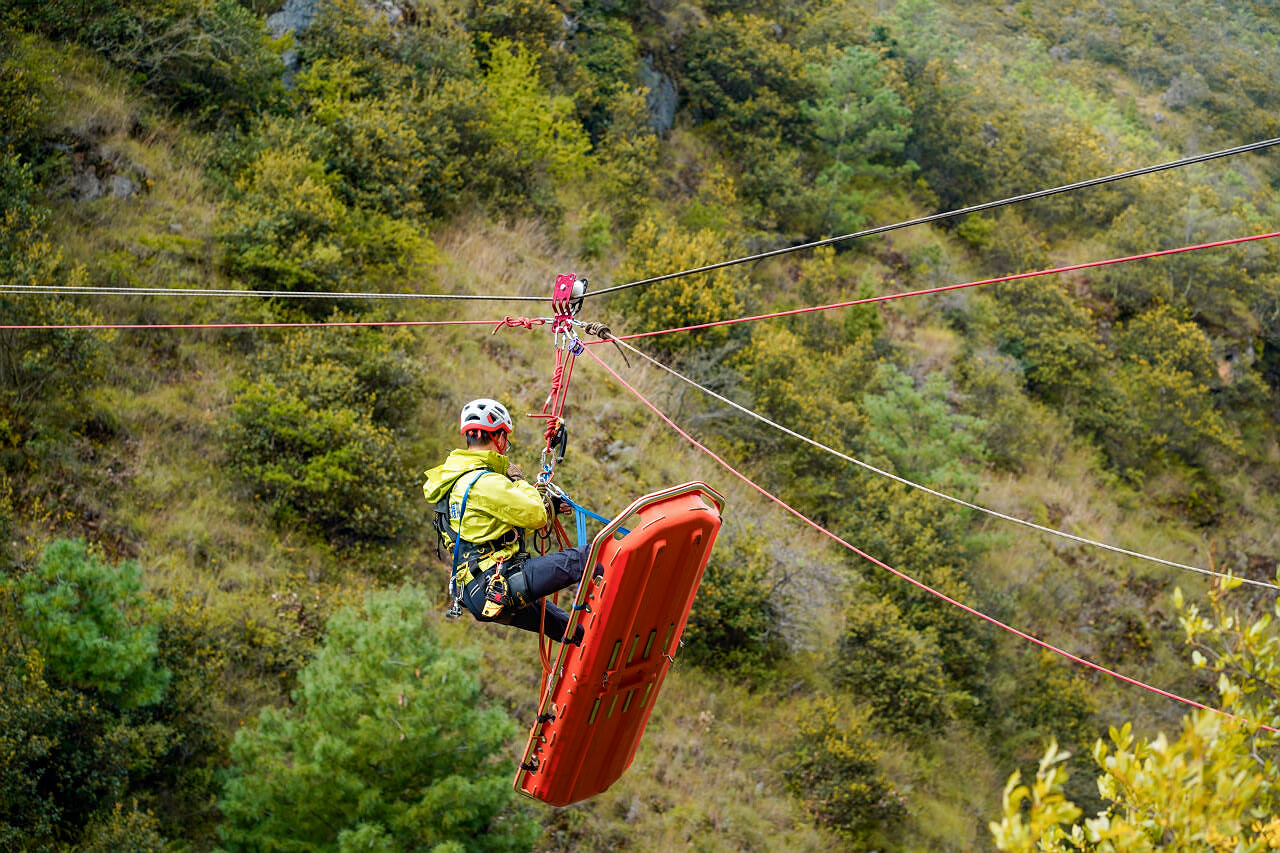 丽江登山协会救援分队