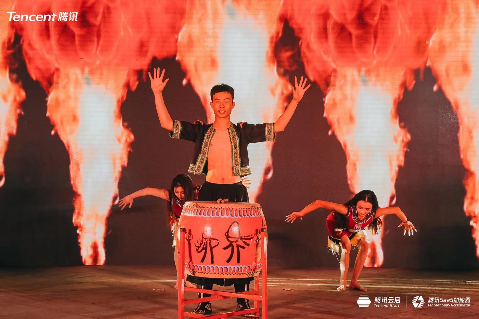 丽江铂尔曼度假酒店室外庆祝晚宴