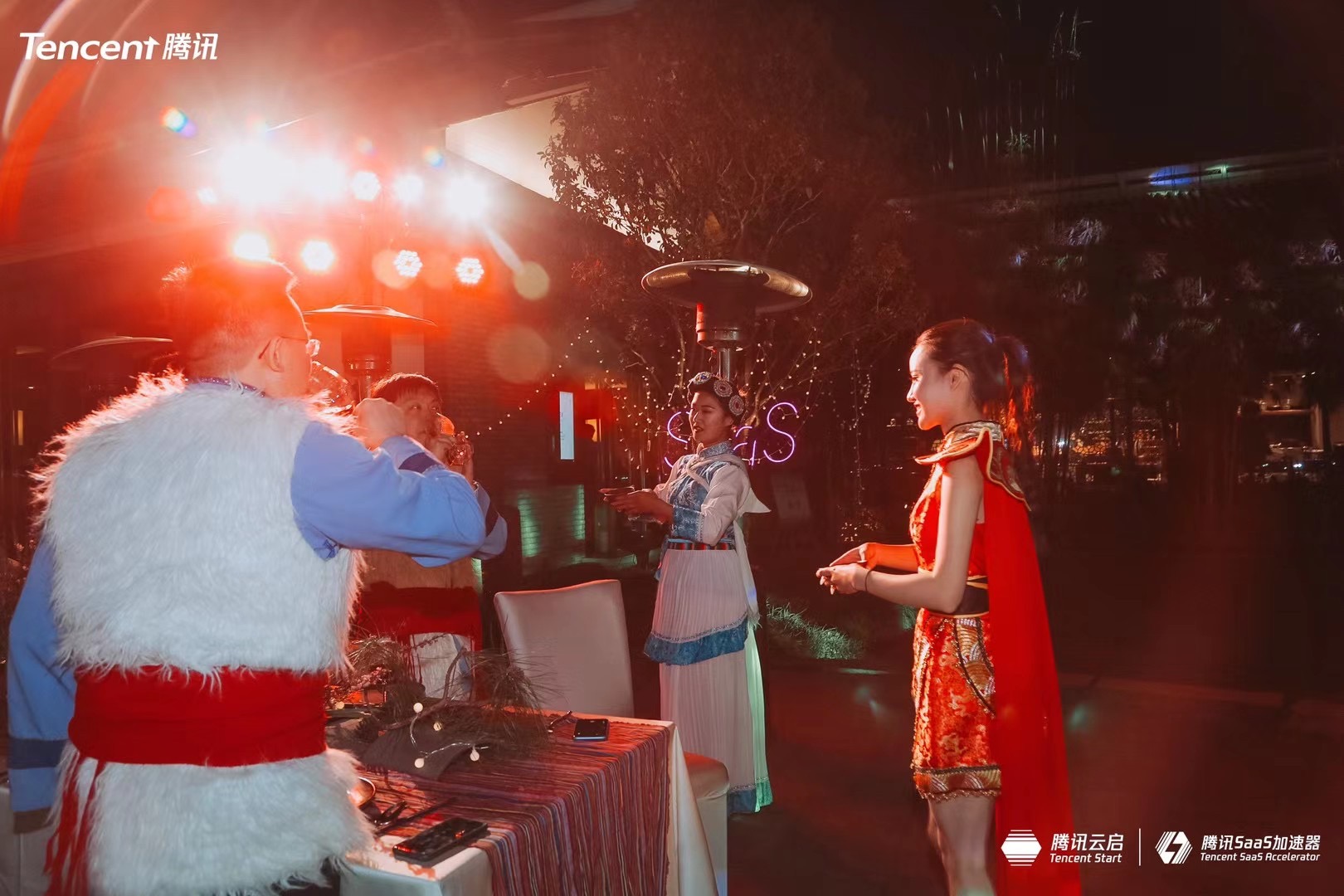 丽江铂尔曼度假酒店室外庆祝晚宴