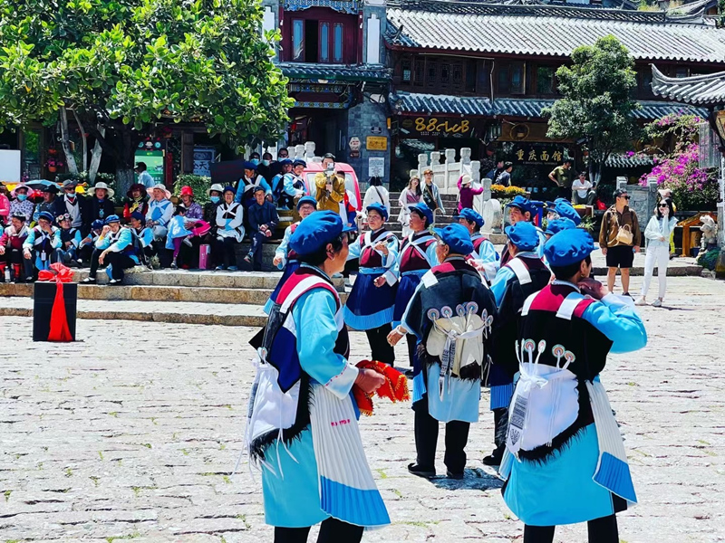 丽江纳西打跳舞蹈