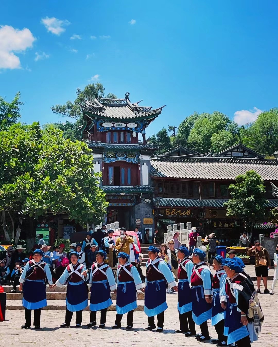 丽江纳西打跳舞蹈