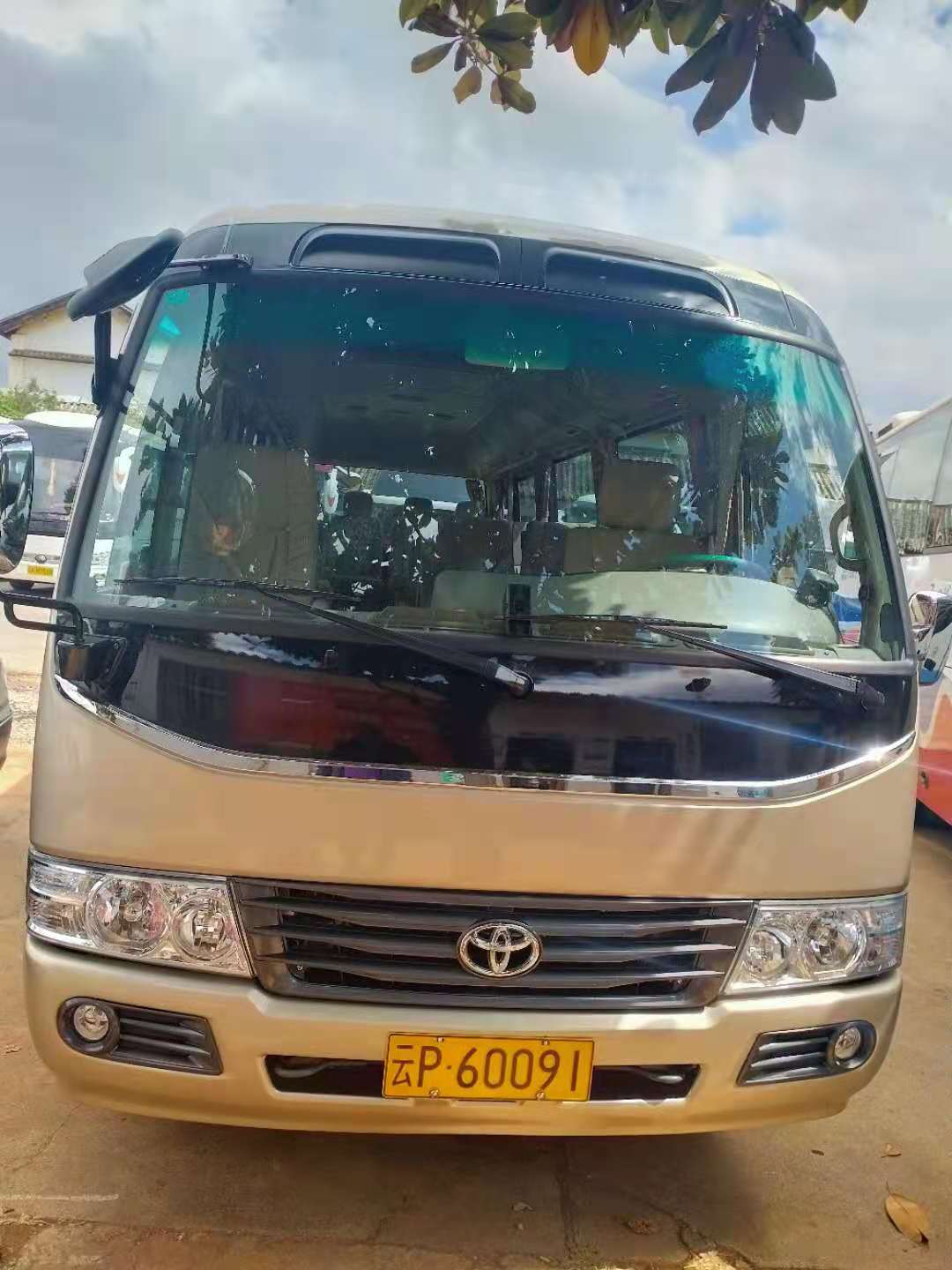 丽江旅游包车服务