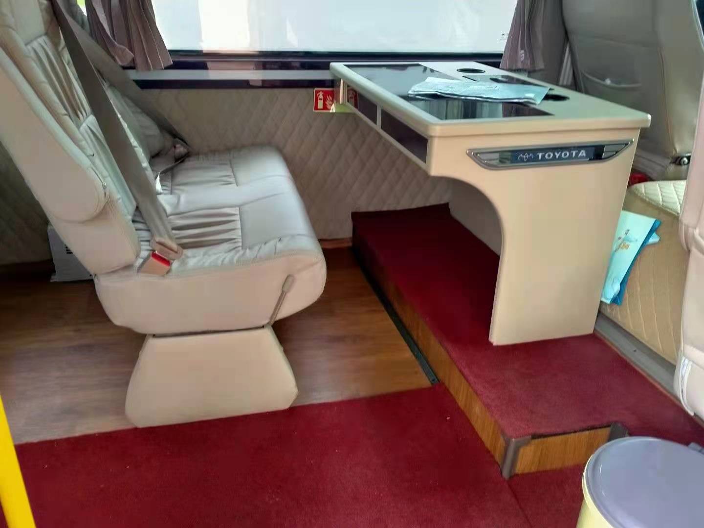 丽江旅游包车服务
