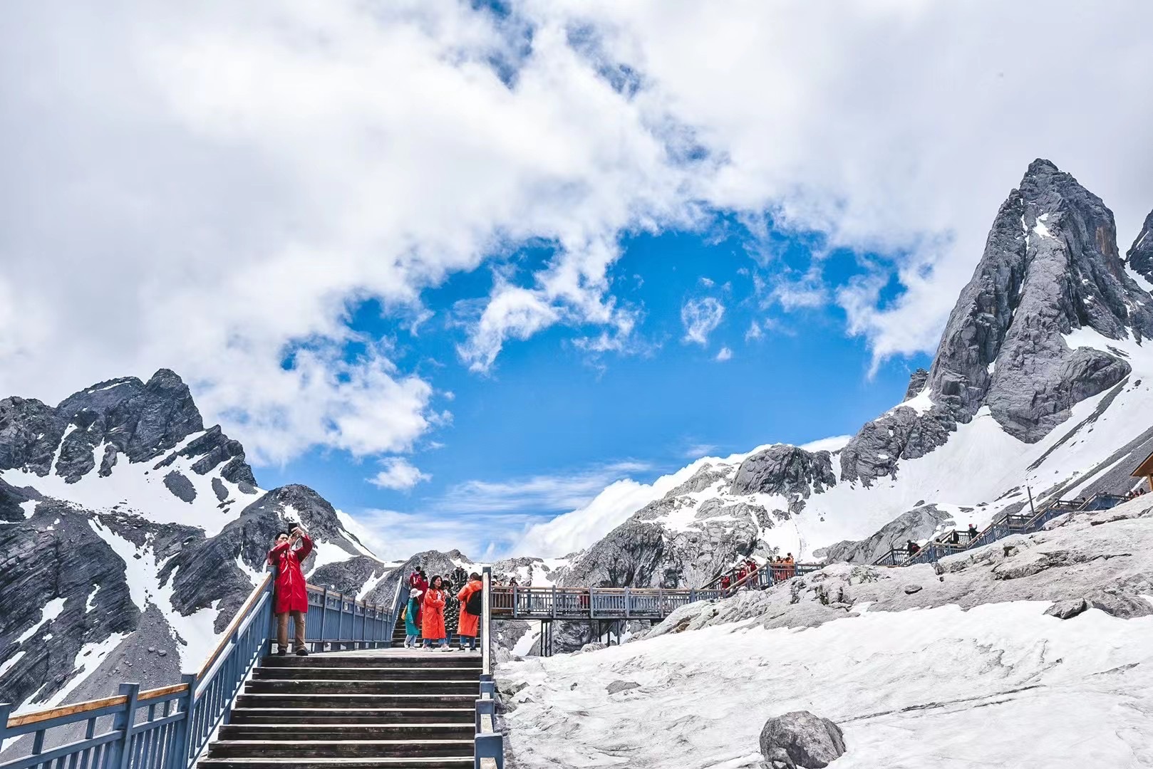 令人震撼的玉龙雪山旅游风景区，风景迤逦，美妙绝伦，让人心之向往！