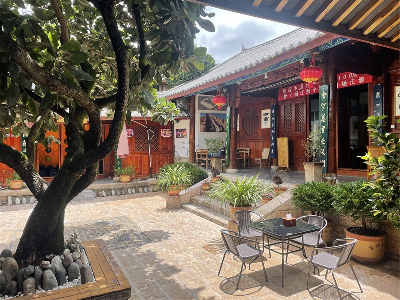 丽江古城接风楼开馆暨丽江民族文化传习院挂牌仪式在狮子山接风楼举行