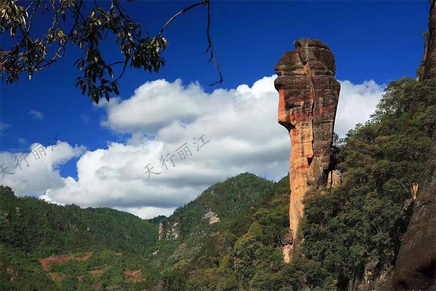 丽江旅游定制徒步拓展小众首选-中国最大的丹霞地质公园-丽江黎明千龟山景区美图攻略 