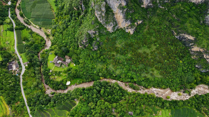 丽江石鼓镇攀岩场简介学校| 营地教育+拓展训练+户外旅行