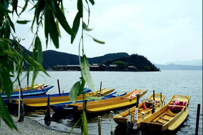 泸沽湖