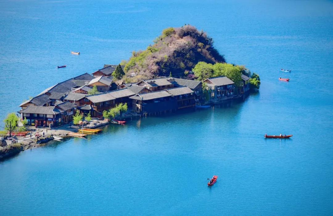 泸沽湖旅游
