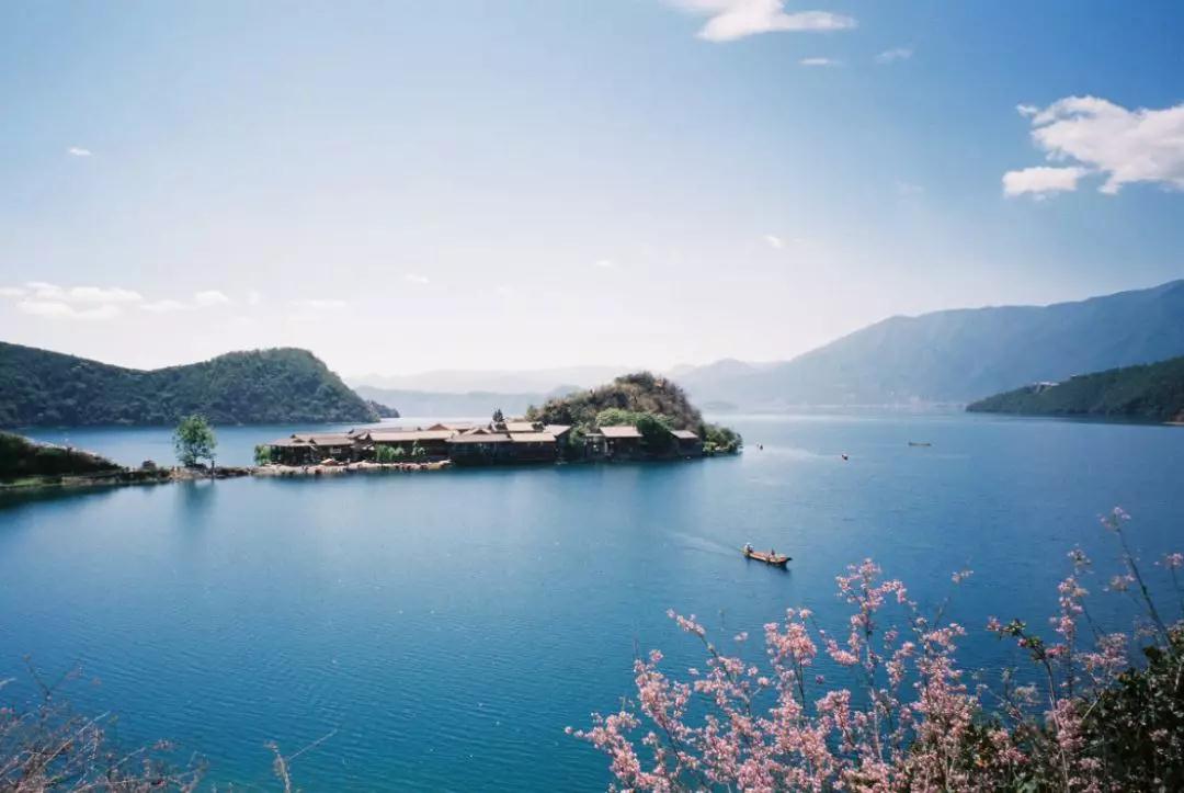 泸沽湖旅游