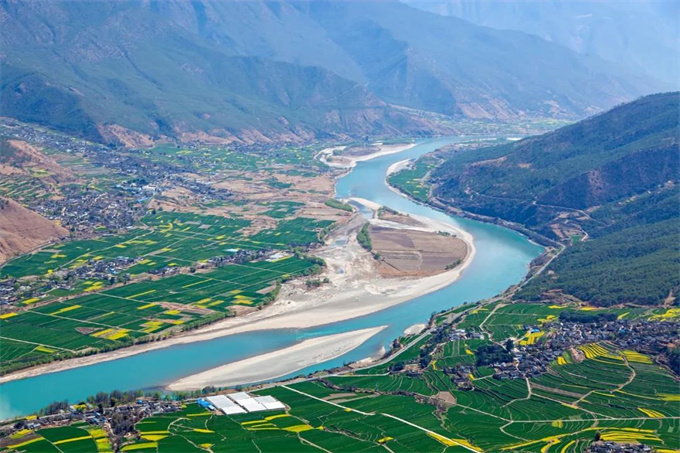 丽江旅游攻略：丽江，一座被金沙江偏爱的城市！来丽江体会非遗文化