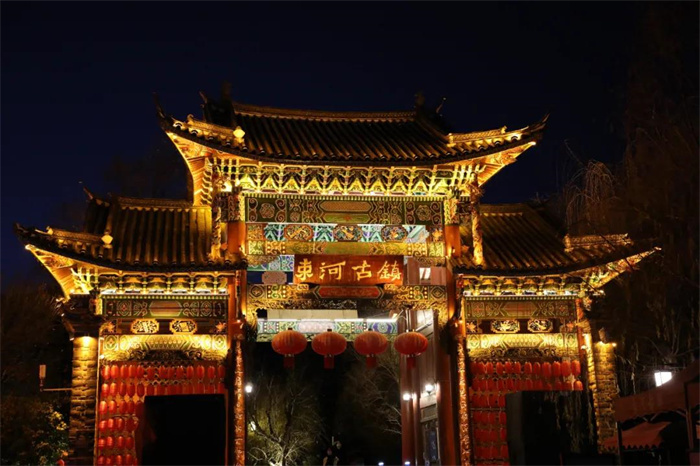 美到尖叫！束河私藏着宫崎骏动画里的夜景，快来打卡