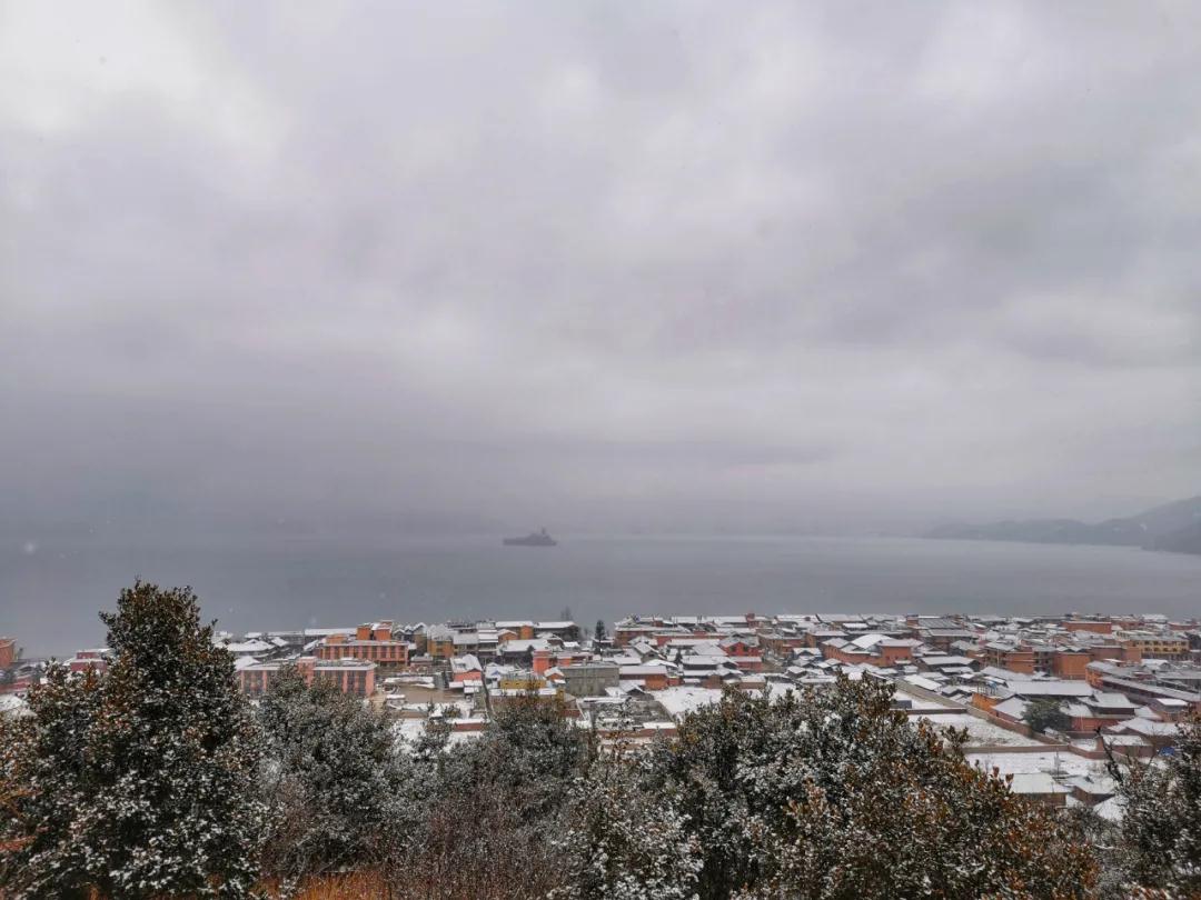 泸沽湖