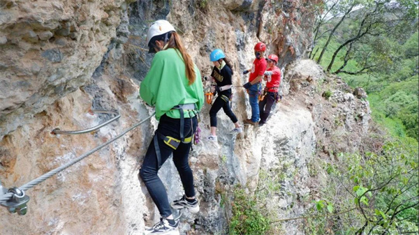 丽江户外打卡地，攀岩、高空走钢丝、云梯……快来体验丽江小众刺激的户外运动吧