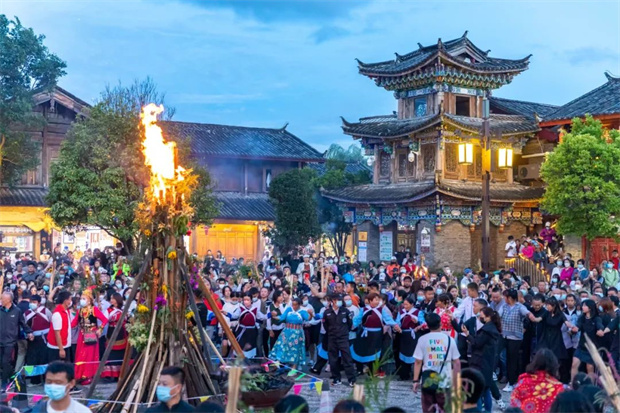 丽江喊你来过火把节了！